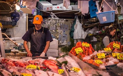 Inside Tokyos Tsukiji Market The Worlds Biggest Fish Market