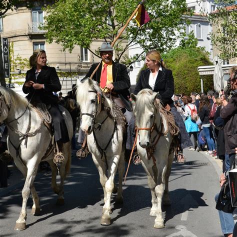 La Fête De La Transhumance Office De Tourisme De Salon De Provence