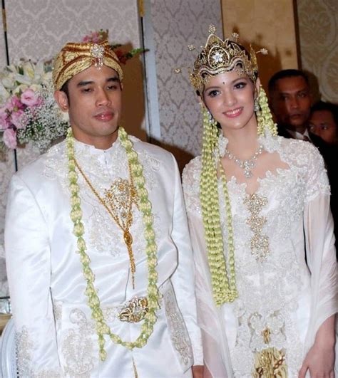 Tradisi Pernikahan Adat Sunda Upacara Adat Sunda Telp 0822 1373 9483