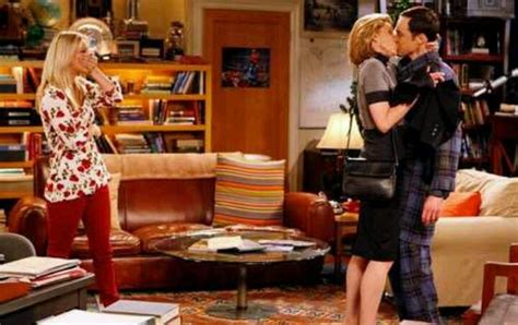 Leonards Mom Kissing Sheldon Bbt Pinterest