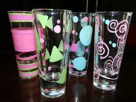 Hand Painted Funky Design Shot Glasses 20 00 Via Etsy Painting Glassware Shot Glasses