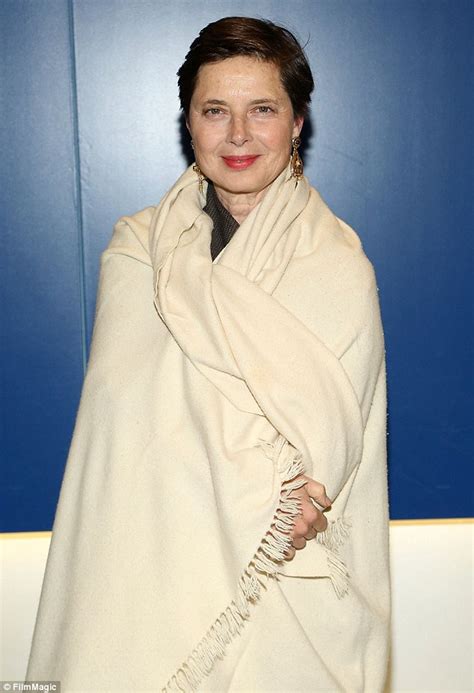 Isabella Rossellini Wraps Herself In A Blanket For Night At The Opera Daily Mail Online