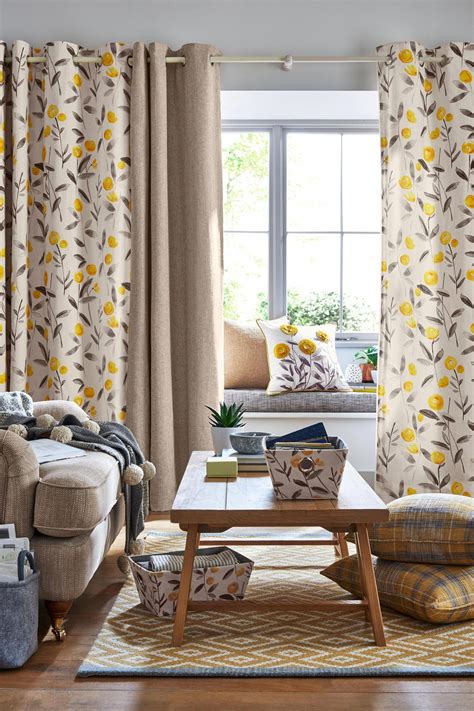 Small Living Room Curtain Designs