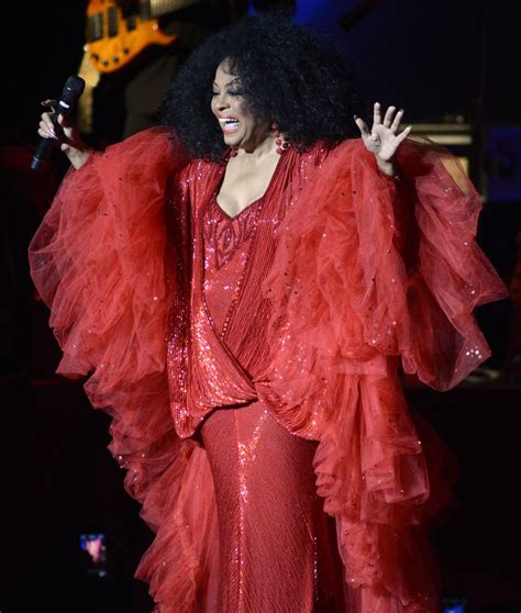 The Queens Closet 17 Of Diana Ross Most Iconic Looks 92 Q