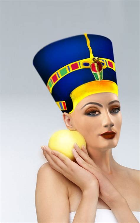 Queen Nefertiti With An Apple By Mahmoudz On Deviantart Nefertiti Queen Nefertiti Egyptian Queen