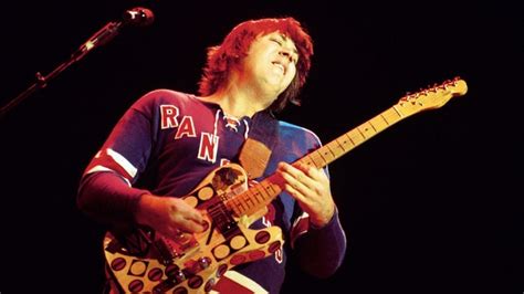 Chicagos Terry Kath Inside Guitarists Life Tragic Death Rolling Stone