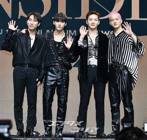 We had all four of them—huta, peniel, changsub, and eunkwang—each. 【フォト】BTOB 4U、「4人でカムバック!」-Chosun online 朝鮮日報
