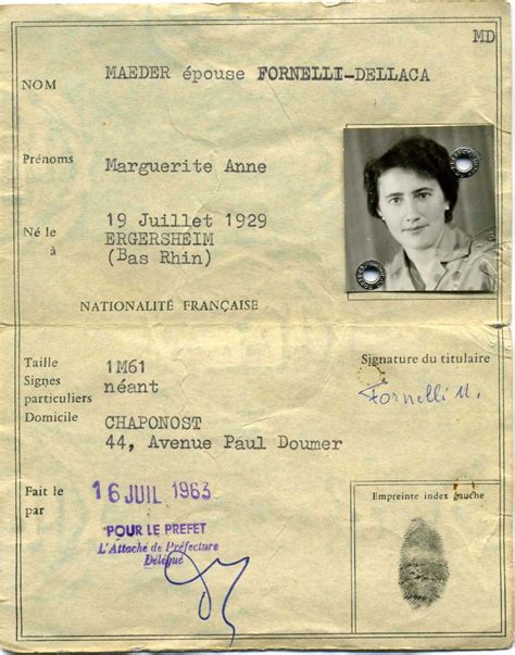 Carte nationale d identité française la carte nationale d identité est un. Épinglé par Catherine Bruyelle sur cartes d'identités ...
