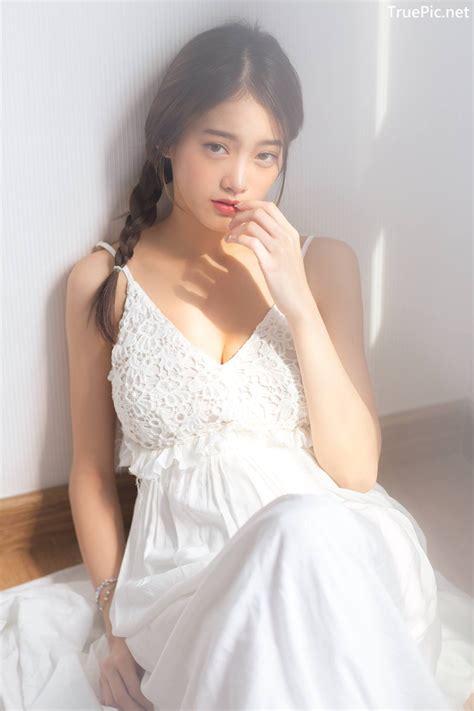 Thailand Model Pimploy Chitranapawong Beautiful In White Page