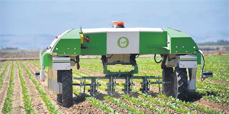 Agricultural robots, or 'agribots', are gradually being deployed across the world to assist farmers and improve productivity by assisting in processes this system can automatically determine and monitor the growth states of plants continuously. Agriculture : les robots au secours du bio
