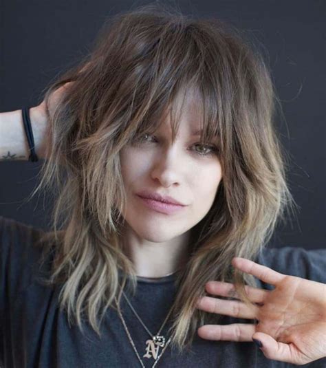 This Medium Hair Cut Style With Bangs For New Style Best Wedding Hair For Wedding Day Part