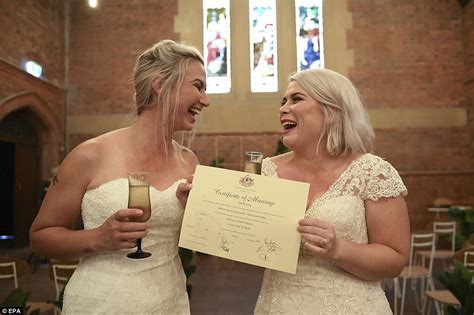 Melbourne Same Sex Brides Officially Marry At Midnight Daily Mail Online