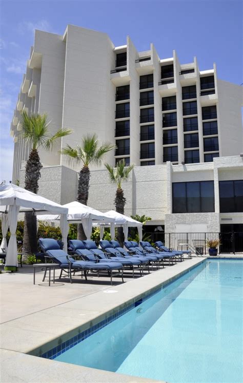 Pure bliss beauty salon offers a complete range of hair, massage, make up and skin services, performed by passionate and highly trained staff. Pure Blu Spa at the Newport Beach Marriott