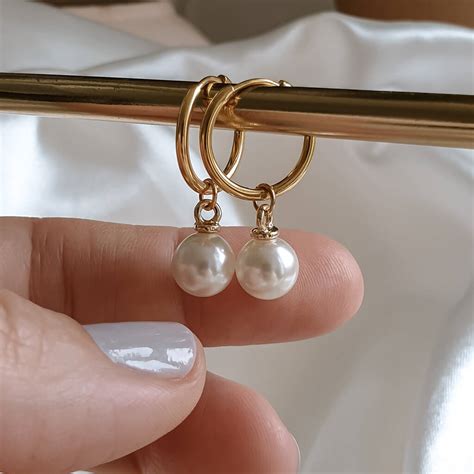 Small Pearl Hoop Earrings By Misskukie