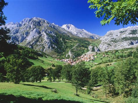 Picos De Europa National Park Asturias Spain Wallpaper 23341195