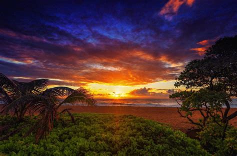 20 Stunning Photos Of The Sun Rising Around The World Kauai Hawaii