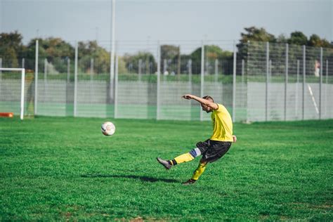 How To Kick A Soccer Ball Step By Step Guide