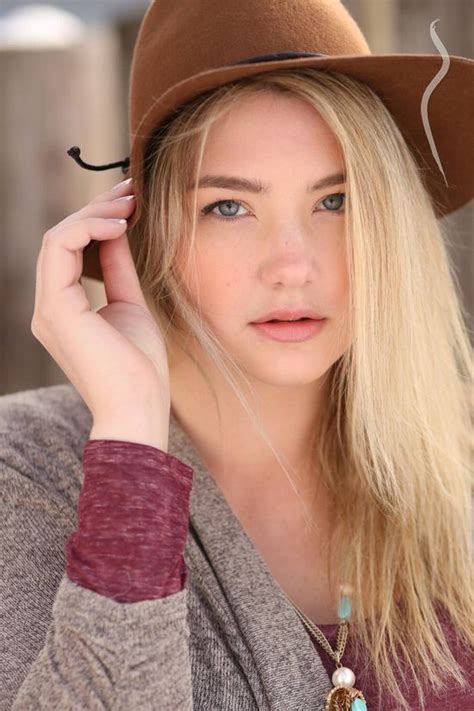 Chelsea Anne Lawrence A Model From United States Model Management