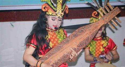 Tahukah Kamu Alat Musik Tradisional Sampe Suku Dayak Kenali Cara Sexiz Pix