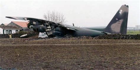 Crash Of A Lockheed C 130e Hercules In Lajes Bureau Of Aircraft