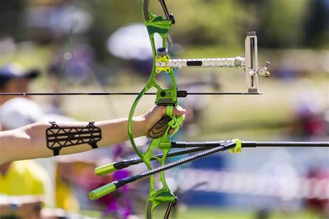 Best Recurve Bows For Under 300 200 And 100 The Body Training
