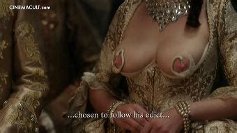 Outlander Season 2 Nude Scenes Review
