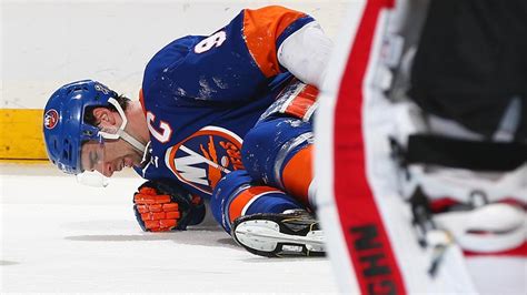 Canadian forward john tavares will miss the rest of the olympic men's hockey tournament with a leg canada's john tavares receives medical assistance during the men's ice hockey quarterfinals. John Tavares of Islanders has leg injury | NHL.com