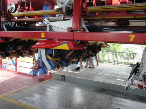 Superman Ultimate Flight Six Flags Great America Review Incrediblecoasters