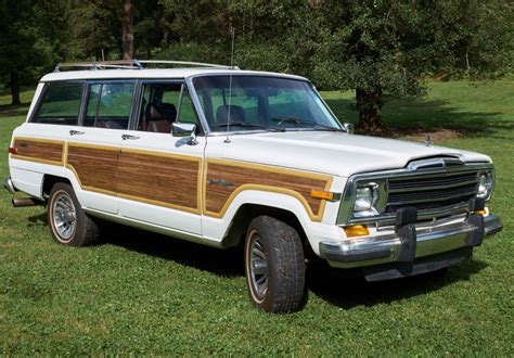 jeep grand wagoneer  sale  bat auctions closed  october