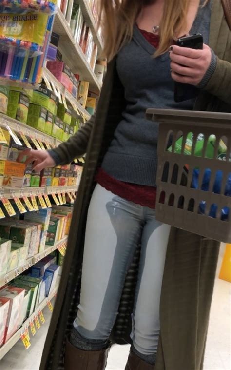 Dakotas Blog I Felt So Naughty To Pee My Pants In Public