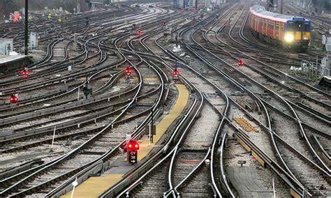 Busiest Railway Junction In The World Clapham Train Tracks Train