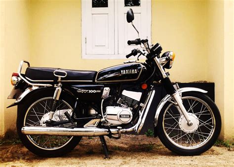 Yamaha Rx100 Modified Black