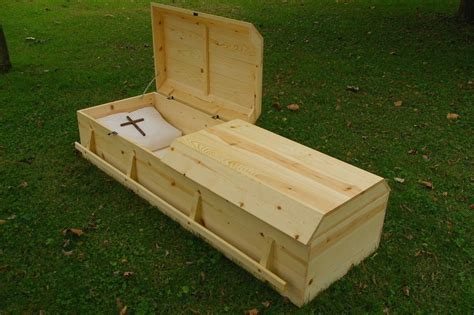 Simple Pine Casket Casket Coffer Foam Bed