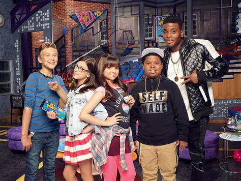 Nickalive Nickelodeon Uk To Premiere Game Shakers On Monday Nd November