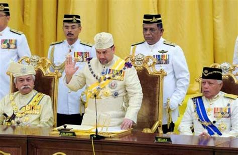 Sempoi | sultan muhammad 5 kecet kelate. Sultan Kelantan Dilantik Sebagai Yang di-Pertuan Agong ke ...