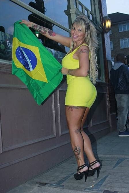 Sabrina Boing Boing Comemora Vitória Do Brasil Em Londres