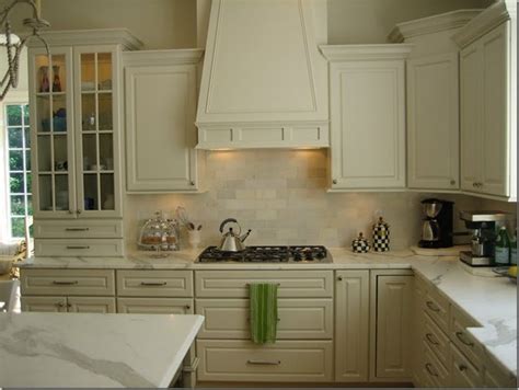 Cream Kitchen Cabinets Design Ideas