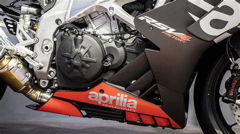 Aprilia Rsv4 1100 Factory Engine Image Bikewale