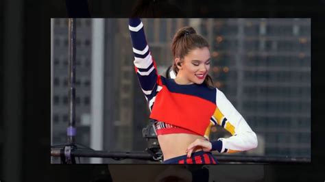 hailee steinfeld jennifer lopez and others light up macy s 4th of july fireworks spectacular