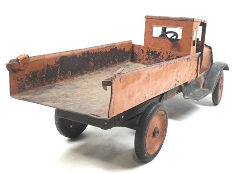 lot 1920 s keystone pressed steel hydraulic dump truck