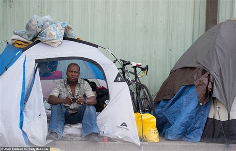 California S Homeless Crisis Engulfs Its Capital Sacramento S People