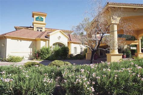 La Quinta Inn And Suites Phoenix Scottsdale Is One Of The Best Places To