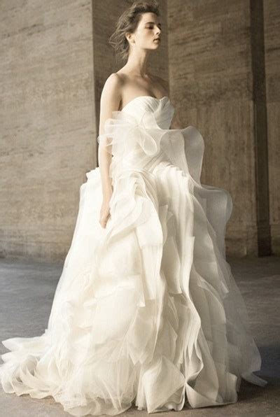 4 Wedding Dress Tips For Brides To Be From Vera Wang Glamour