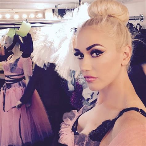 Gwen Stefanis Makeup Artist Shares His 32 Second Face Trick E Online