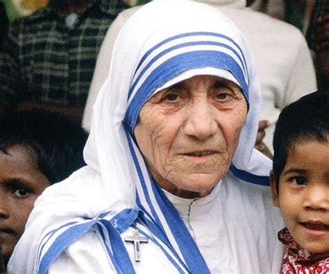 5 Septembre 1997 Décès De Mère Teresa Missionnaire Au Travail
