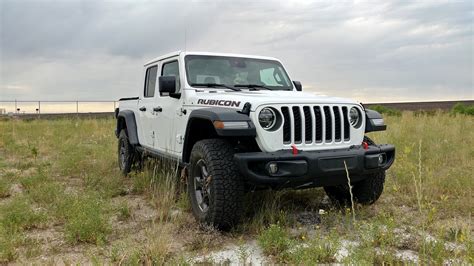Review 2020 Jeep Gladiator Rubicon Owns The Trail