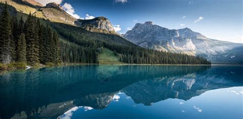 美丽的翡翠湖加拿大不列颠哥伦比亚省高清图片下载 正版图片506229402 摄图网
