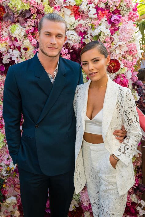 Thomalla doğdu doğu berlin'de , doğu almanya ekim 1989, 6, aktörlerin kızı simone thomalla ve andre vetters. Sophia Thomalla: Neues Foto mit Lorius Karis auf Instagram ...