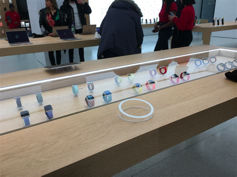 Apple Opens Massive Store At Cf Toronto Eaton Centre Photos