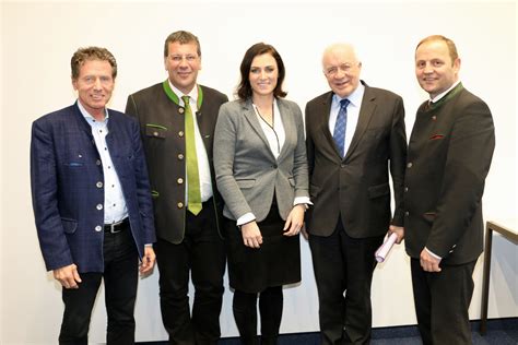 Gabriele köstinger, schamanin und expertin auf dem gebiet der geisteraustreibung, zeigt ihnen anhand von neuen, spannenden beispielen aus der praxis welche wesen es gibt und wie man sich. Köstinger: GAP 2020+ nicht NGOs überlassen - Bauernzeitung